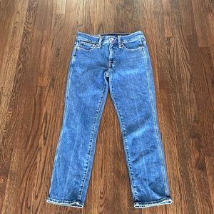 9’ mid-rise vintage slim-straight jeans in Catskill wash size 28